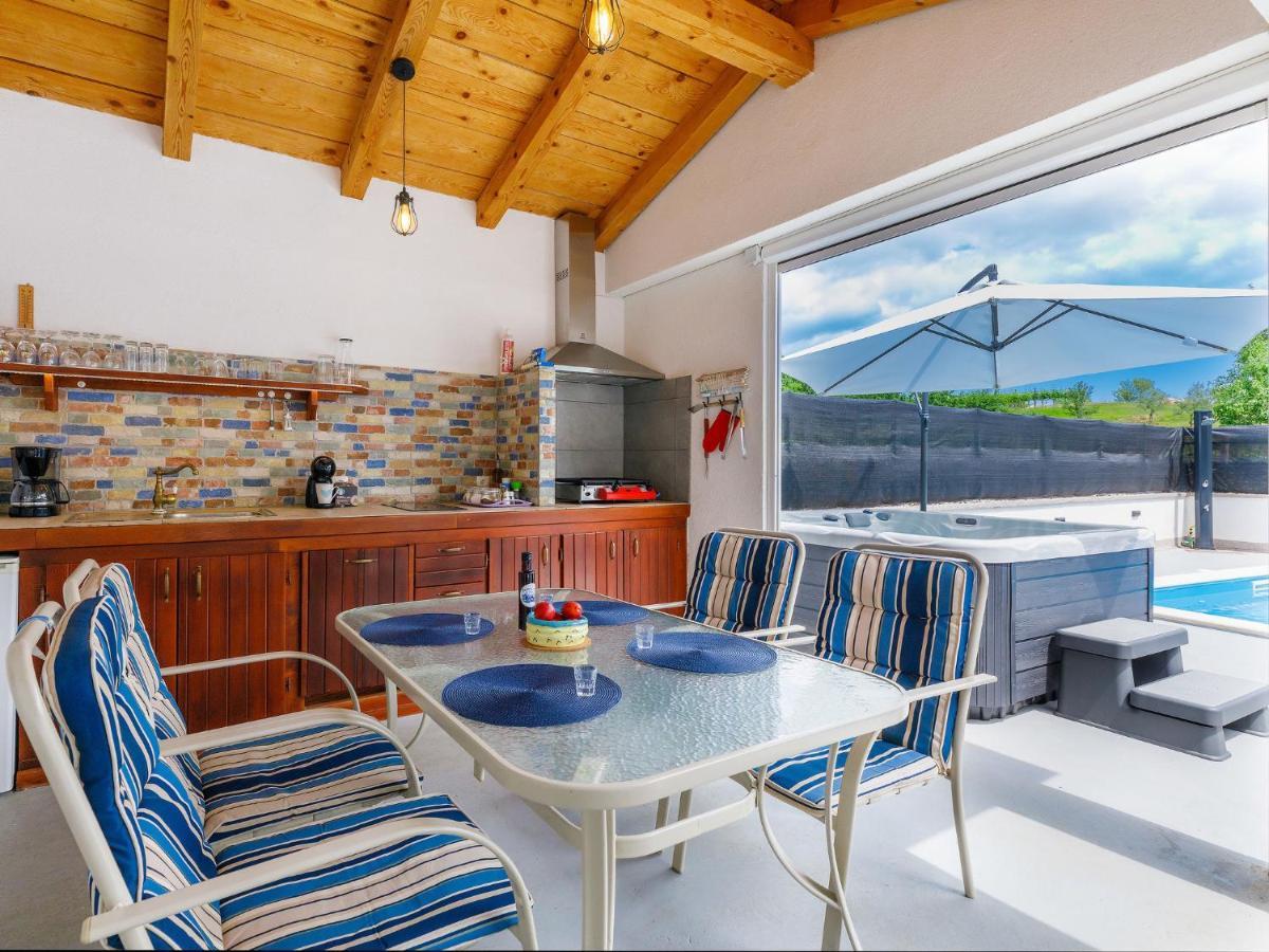 Holiday Home Susanne Gorica  Bagian luar foto